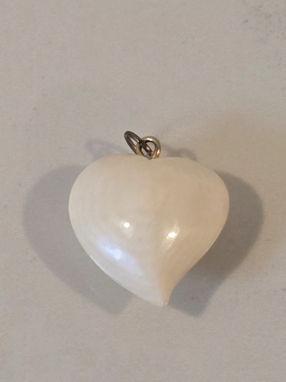 Vintage Lightweight Cream Faux Shell / Resin Puffy Heart Pendant Charm